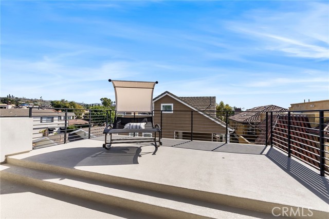 Detail Gallery Image 35 of 39 For 516 Acacia Ave #1/2,  Corona Del Mar,  CA 92625 - 3 Beds | 3/1 Baths