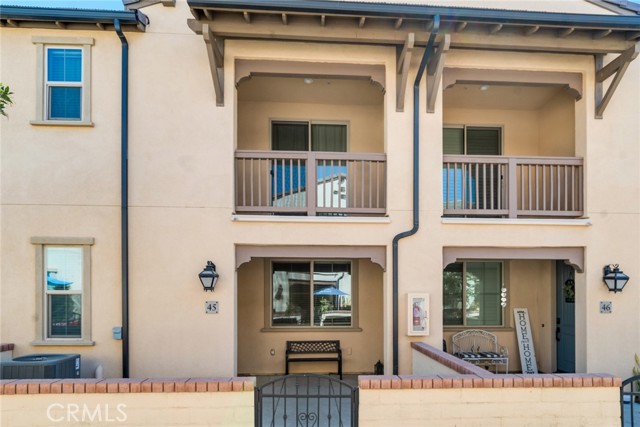 2888 E Berry Loop Privado, Ontario CA: https://media.crmls.org/medias/1fd9139d-3535-4ee4-887b-00cb83e23e4c.jpg
