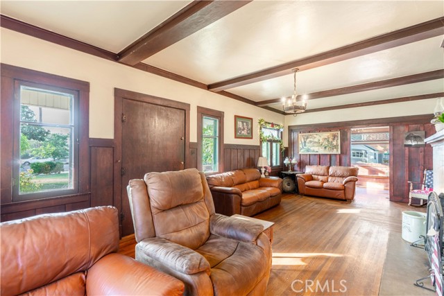 7914 Magnolia Avenue, Riverside CA: https://media.crmls.org/medias/1fd9ca0d-9e92-46f5-89e3-da447a8edff9.jpg