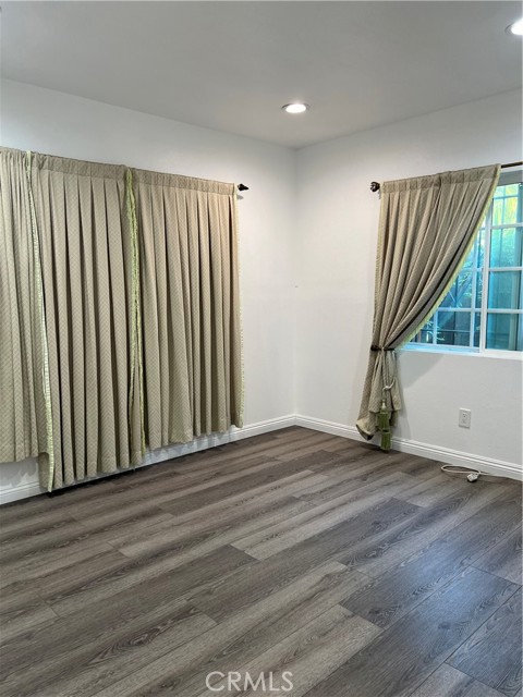 Detail Gallery Image 12 of 28 For 7014 Conejo, San Bernardino,  CA 92404 - 2 Beds | 2 Baths