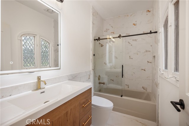 Detail Gallery Image 25 of 41 For 3211 E Mandeville Pl, Orange,  CA 92867 - 6 Beds | 6/1 Baths