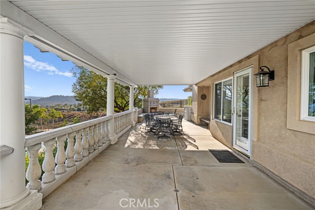 43845 Calle De Velardo, Temecula CA: https://media.crmls.org/medias/1fdb79eb-4e94-4379-ab4a-240c70277af5.jpg