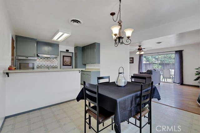 909 E 21st Street, Marysville CA: https://media.crmls.org/medias/1fdbc1cc-317f-4de9-b009-28b745cf04b5.jpg