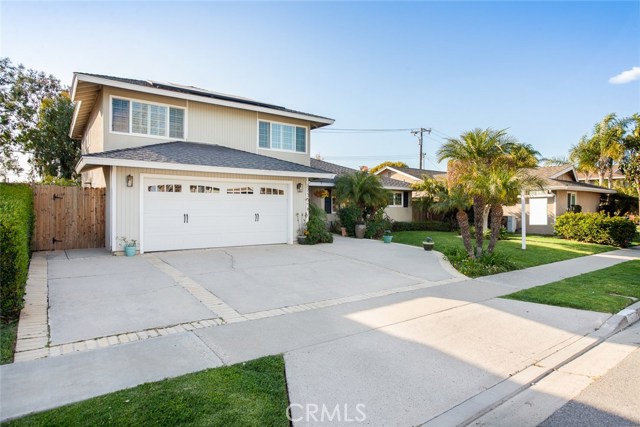 2755 Lorenzo Ave, Costa Mesa, CA 92626