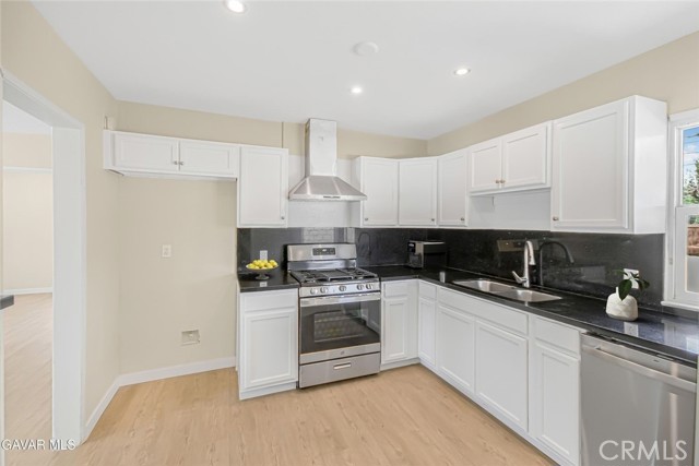 Detail Gallery Image 4 of 16 For 203 E Avenue P4, Palmdale,  CA 93550 - 2 Beds | 1 Baths