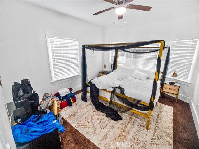 545 W 3rd Street, Long Beach CA: https://media.crmls.org/medias/1fdc76a0-e89d-463b-9730-1cb0cd69ec03.jpg