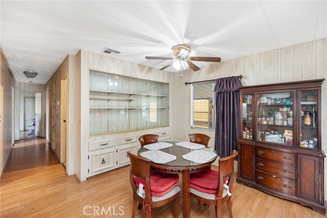 471 Santa Clara Circle, Hemet CA: https://media.crmls.org/medias/1fdc9152-1eb7-4aa2-9317-ef6aaa6e6c43.jpg