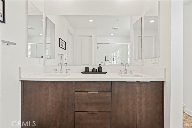 Detail Gallery Image 17 of 38 For 30024 Chestnut Ln, Castaic,  CA 91384 - 3 Beds | 2/1 Baths