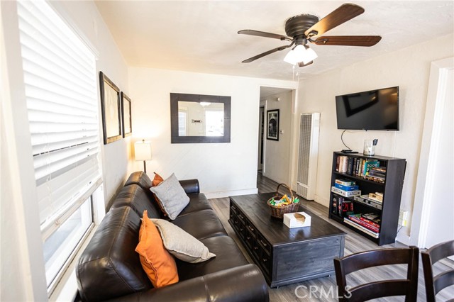 Detail Gallery Image 5 of 15 For 1825 W Balboa, Newport Beach,  CA 92663 - 1 Beds | 1 Baths