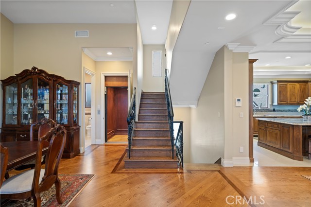 1407 S Catalina Avenue, Redondo Beach CA: https://media.crmls.org/medias/1fdd1036-a774-4a8d-b73c-d93c178a752b.jpg