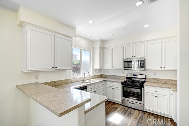 Detail Gallery Image 9 of 24 For 832 Melville, San Jacinto,  CA 92583 - 4 Beds | 2/1 Baths