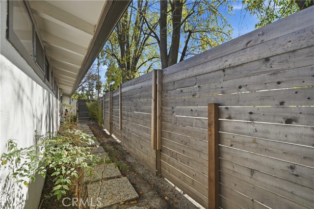 Detail Gallery Image 25 of 26 For 6141 Jumilla, Woodland Hills,  CA 91367 - 3 Beds | 2/1 Baths