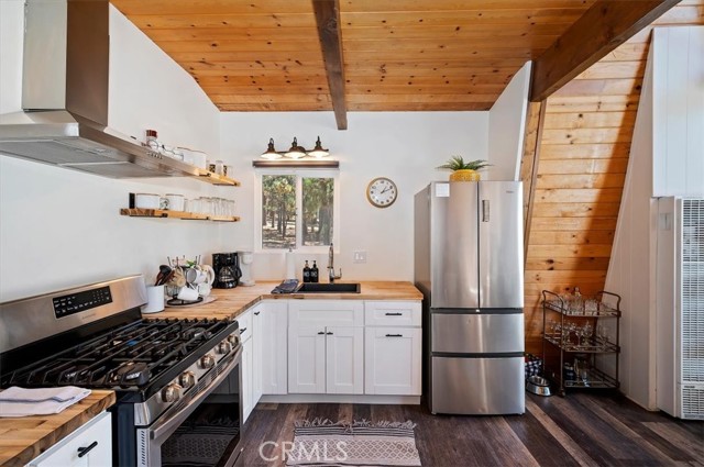 777 Iris, Big Bear Lake, CA 92315