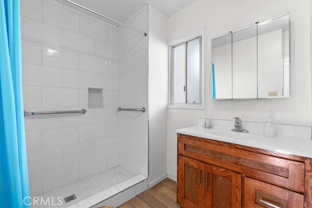 Detail Gallery Image 15 of 36 For 3883 Filion St, Los Angeles,  CA 90065 - 2 Beds | 1 Baths