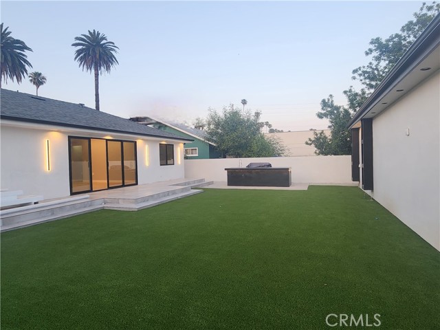 20522 Sherman Way, Winnetka CA: https://media.crmls.org/medias/1fdeb222-eb81-4d0d-82d5-06604dd930cc.jpg