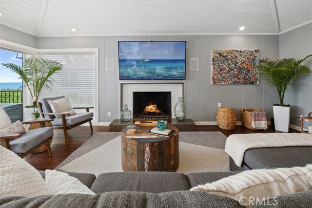 Detail Gallery Image 16 of 53 For 750 Rembrandt Dr, Laguna Beach,  CA 92651 - 3 Beds | 3/1 Baths