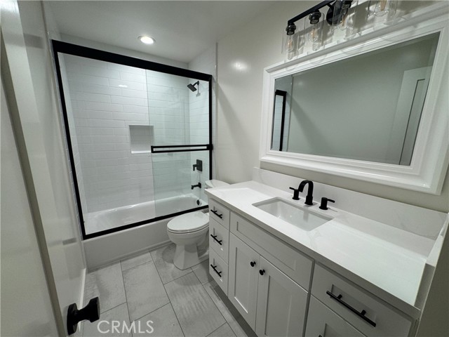 15238 Kingsbury Street, Mission Hills (San Fernando) CA: https://media.crmls.org/medias/1fe004ed-80be-45eb-8a38-aed3defa3e27.jpg