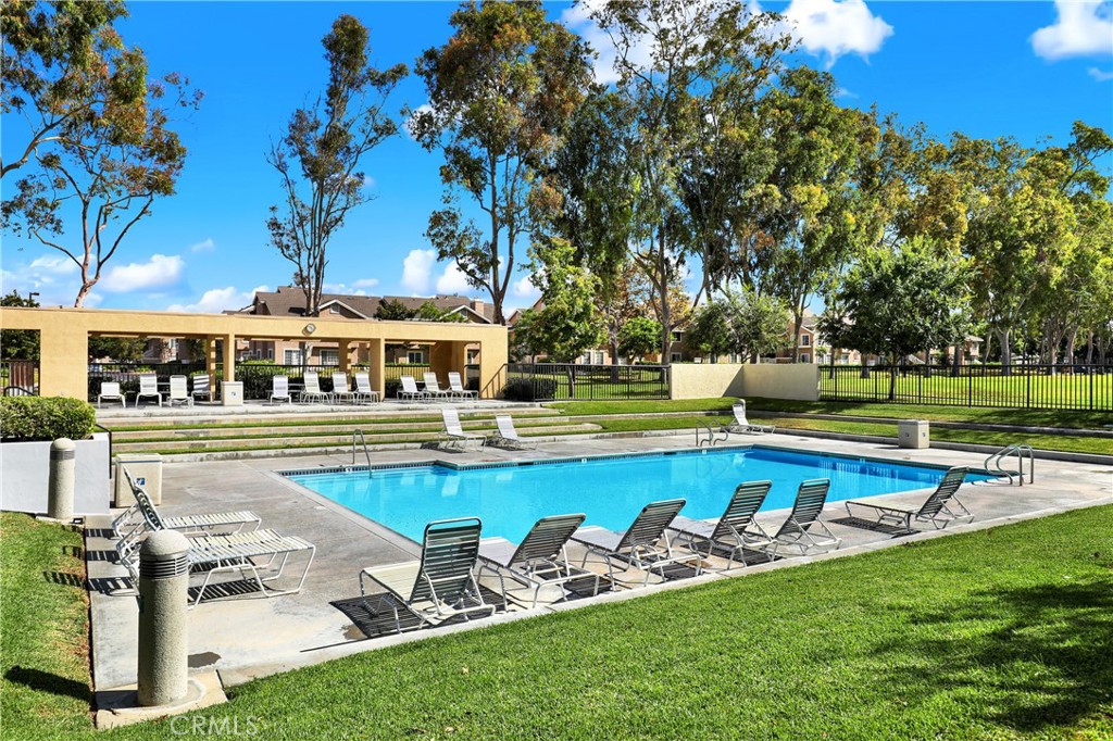 MLS #OC25245389 image #24