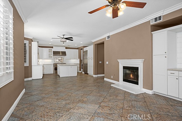 28622 Woodchester Way, Menifee CA: https://media.crmls.org/medias/1fe1778b-d5b6-41ec-aebc-63dce0e95b85.jpg