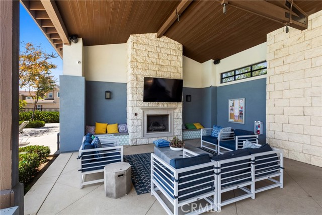 2777 E Bordeaux Drive, Ontario CA: https://media.crmls.org/medias/1fe177bc-c865-45c4-b89c-73f77f6d7fc5.jpg