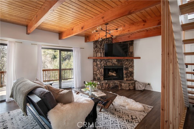 Detail Gallery Image 20 of 26 For 28627 Manitoba Dr, Lake Arrowhead,  CA 92352 - 3 Beds | 3/1 Baths