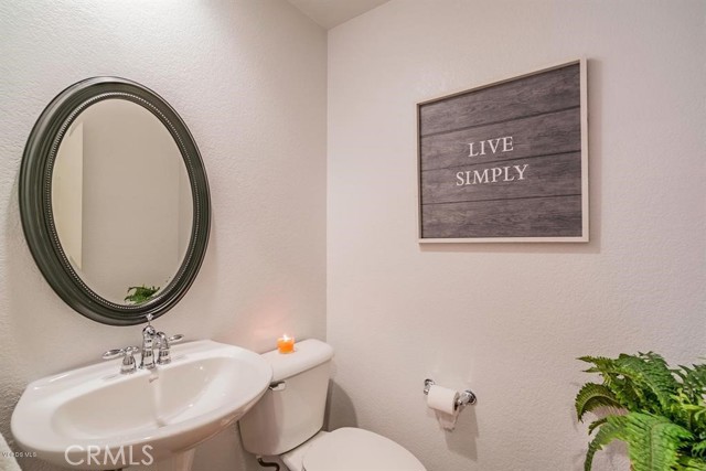 Detail Gallery Image 17 of 28 For 172 via Katrina, Newbury Park,  CA 91320 - 2 Beds | 2/1 Baths