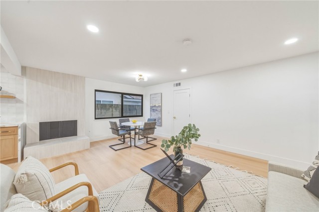 Detail Gallery Image 7 of 59 For 15335 Seine Cir, Irvine,  CA 92604 - 6 Beds | 4 Baths