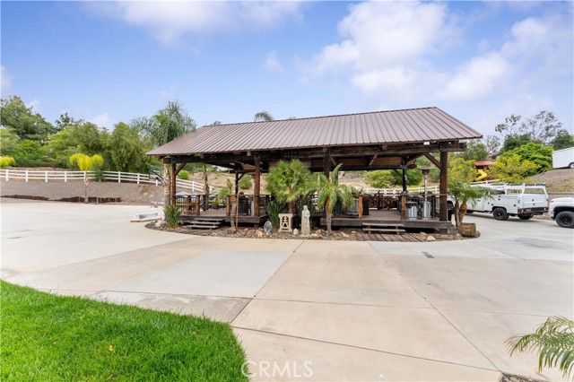 Detail Gallery Image 12 of 73 For 16905 Silver Star Ct, Riverside,  CA 92506 - 4 Beds | 4 Baths