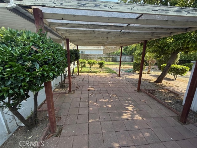12981 Leith Way, Yucaipa CA: https://media.crmls.org/medias/1fe34996-fe52-4109-80e8-508881750fcc.jpg