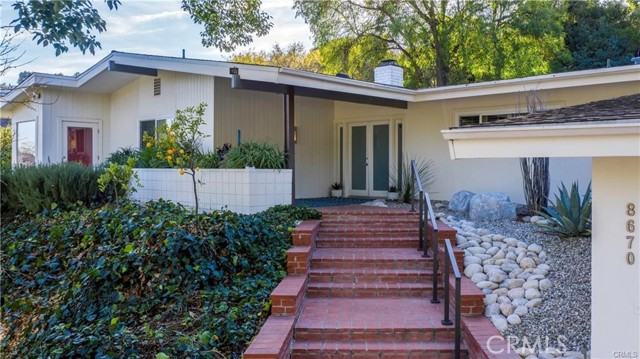 Image 2 for 8670 Allenwood Rd, Los Angeles, CA 90046