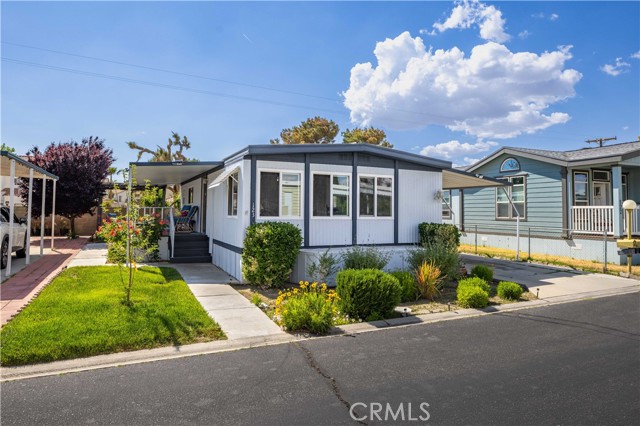 Detail Gallery Image 1 of 26 For 4444 E Avenue R Space 123, Palmdale,  CA 93552 - 2 Beds | 2 Baths