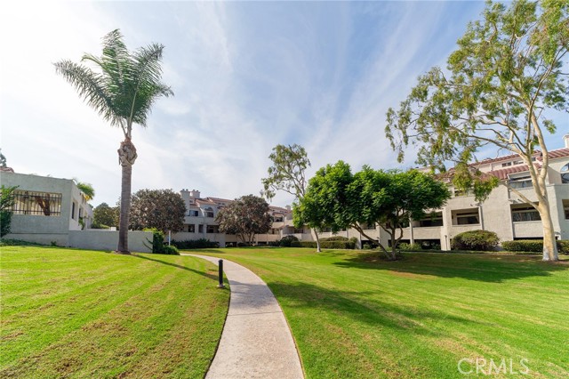 17202 Corbina Lane, Huntington Beach CA: https://media.crmls.org/medias/1fe469bc-95f9-4acf-99c3-b15cc54605fc.jpg