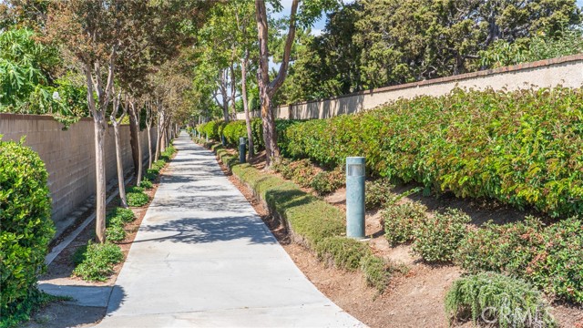 Detail Gallery Image 18 of 36 For 21 Fillmore, Irvine,  CA 92620 - 4 Beds | 2/1 Baths