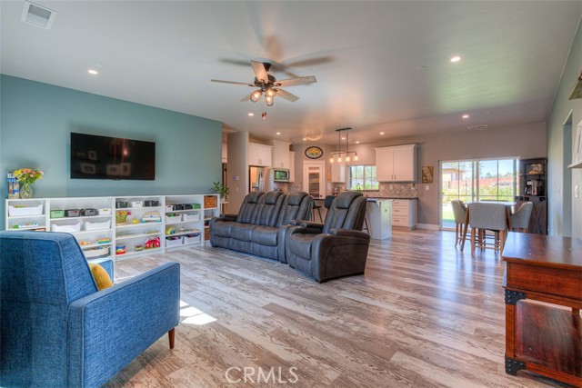 Detail Gallery Image 5 of 42 For 5981 Kibler Rd, Paradise,  CA 95969 - 3 Beds | 2 Baths