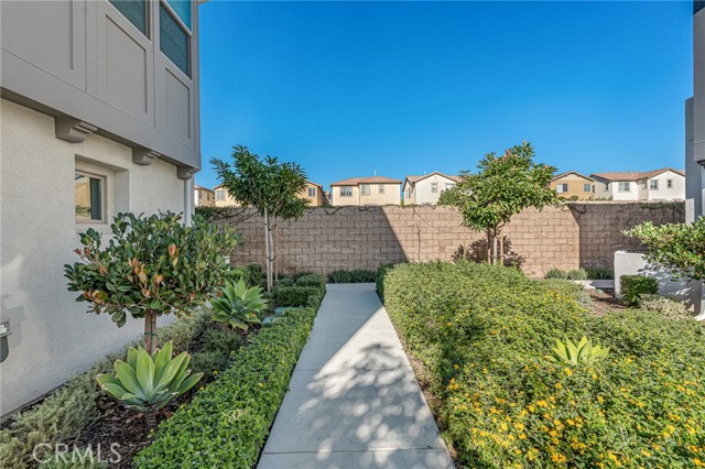 Detail Gallery Image 3 of 19 For 149 E Knox Dr, La Habra,  CA 90631 - 3 Beds | 2/1 Baths