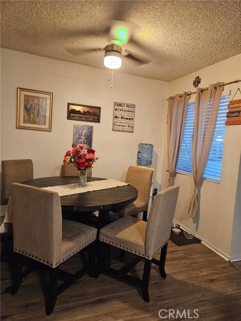 Detail Gallery Image 15 of 18 For 18307 Burbank Bld #41,  Tarzana,  CA 91356 - 2 Beds | 2 Baths
