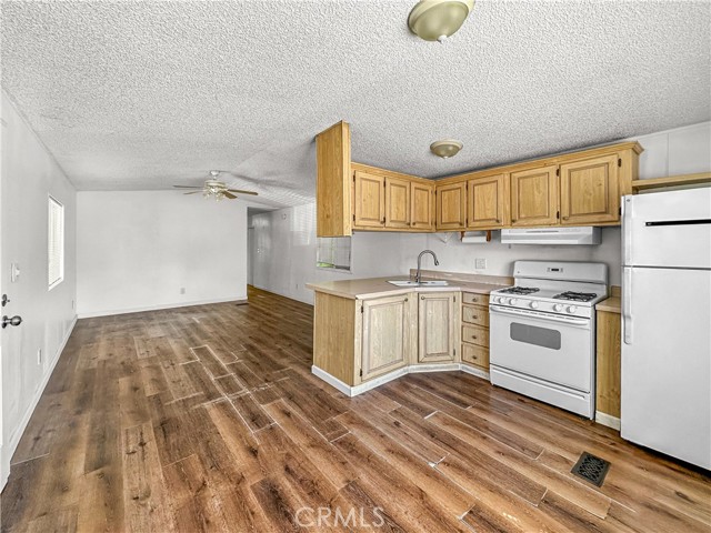 Detail Gallery Image 4 of 11 For 3415 Oro Dam Bld #109,  Oroville,  CA 95966 - 2 Beds | 1 Baths