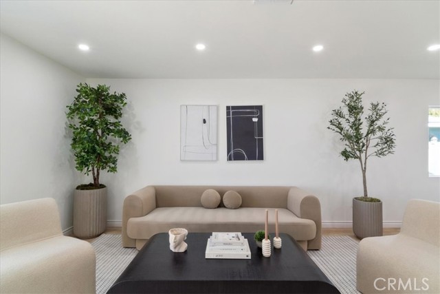 15918 Harvest Street, Granada Hills CA: https://media.crmls.org/medias/1fe621a5-f6a6-43e6-bf86-881d2f59f505.jpg