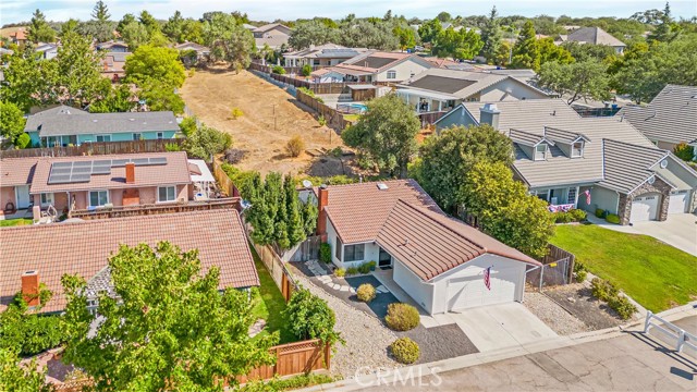 Detail Gallery Image 4 of 33 For 331 Wild Mustard Ln, Paso Robles,  CA 93446 - 2 Beds | 2 Baths