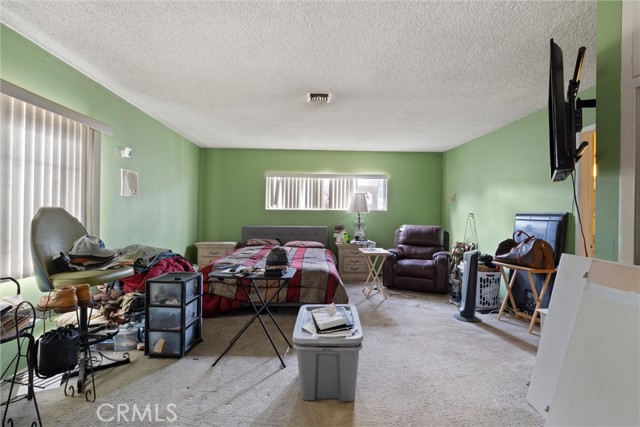 Detail Gallery Image 8 of 9 For 1701 N Paulsen, Compton,  CA 90222 - 4 Beds | 2 Baths