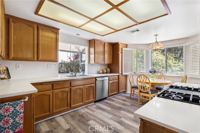 Detail Gallery Image 30 of 38 For 30112 Elizabeth Ct, Agoura Hills,  CA 91301 - 3 Beds | 2/1 Baths