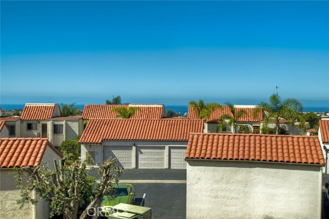 Detail Gallery Image 27 of 36 For 912 Caminito Madrigal #I,  Carlsbad,  CA 92011 - 2 Beds | 2 Baths
