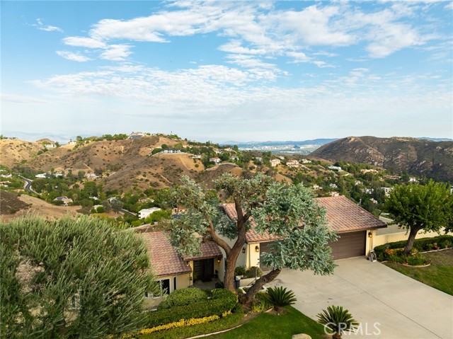 34 sage, Bell Canyon CA: https://media.crmls.org/medias/1fe74252-dcb0-49a3-941d-907352da2be2.jpg