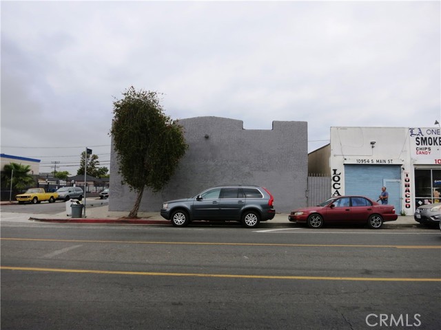 10950 S Main St, Los Angeles, CA 90061