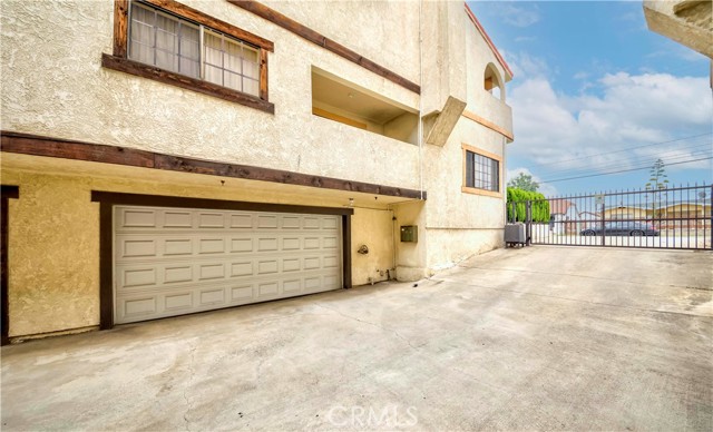 215 N Maple Avenue, Montebello CA: https://media.crmls.org/medias/1fe7b678-1eed-47b6-b33c-c7204575efc0.jpg