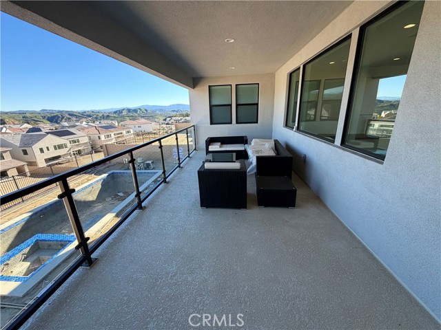 Detail Gallery Image 21 of 34 For 24217 N Corte Profundo, Valencia,  CA 91354 - 5 Beds | 5/1 Baths