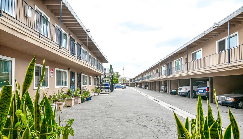 MLS #OC26160223 image #4