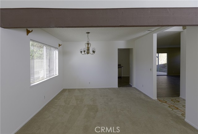 3050 Wildwood Avenue, Thousand Oaks CA: https://media.crmls.org/medias/1fe88c87-e6a0-4713-b752-42d4de636f40.jpg