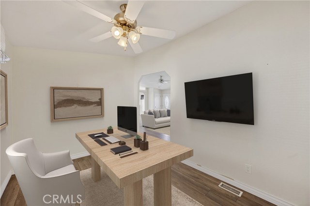 5001 W Florida, Hemet CA: https://media.crmls.org/medias/1fe8d43f-2054-418f-98be-5f327856ebda.jpg