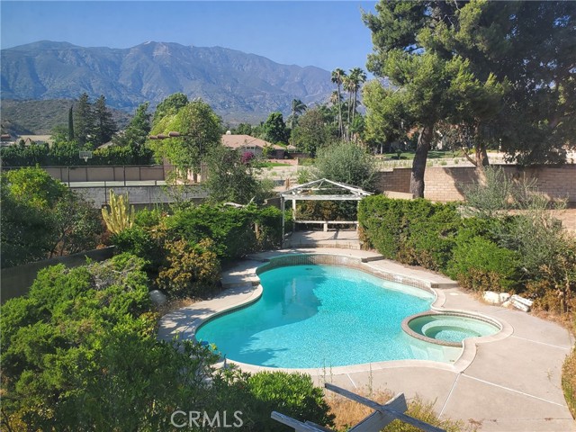 Detail Gallery Image 16 of 19 For 197 Limestone Rd, Claremont,  CA 91711 - 4 Beds | 3 Baths